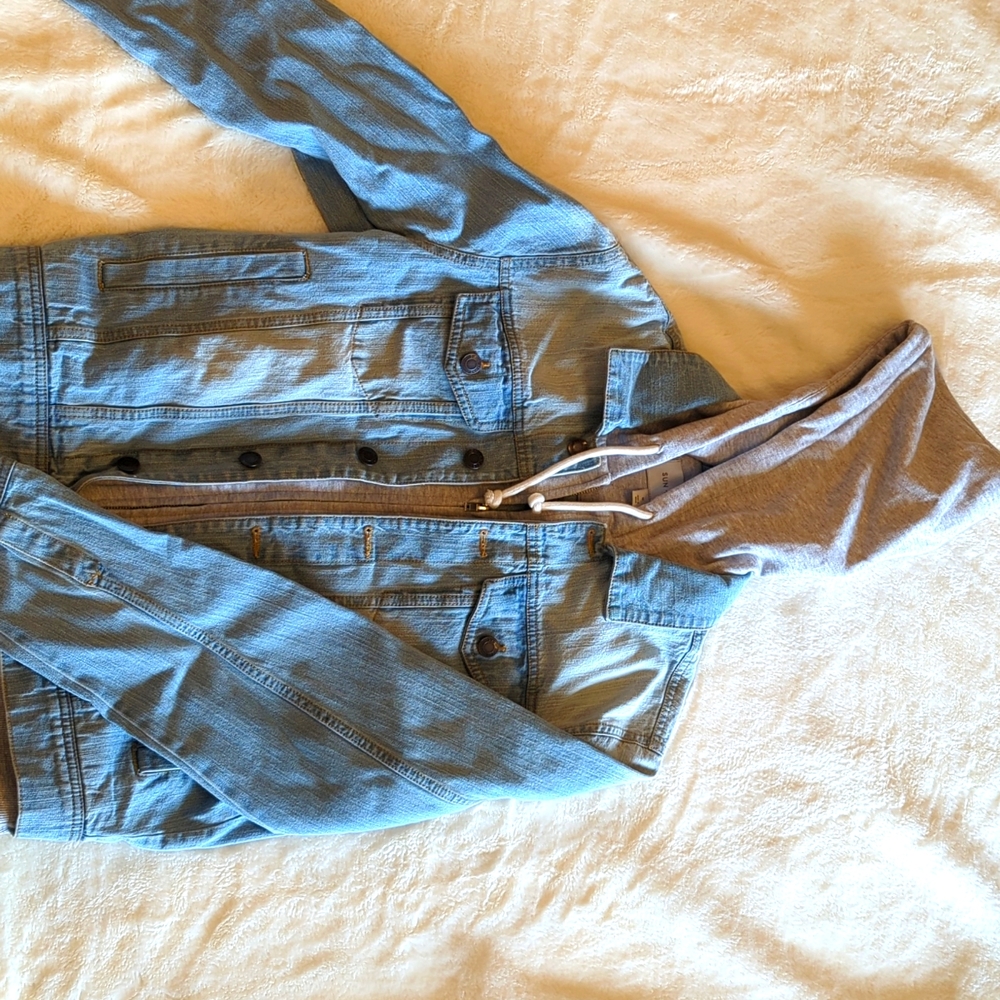 Men's jean jacket
